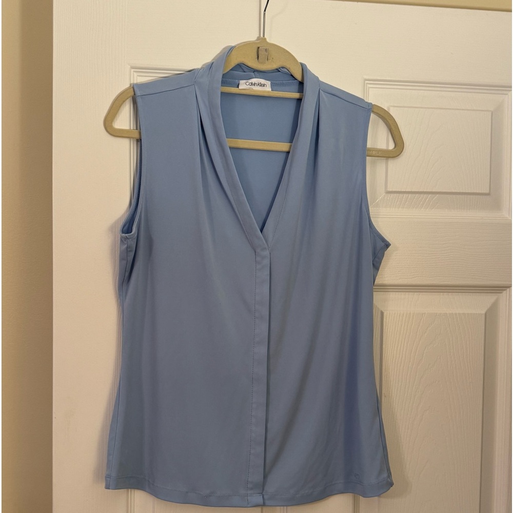 Calvin Klein top Size L tag removed